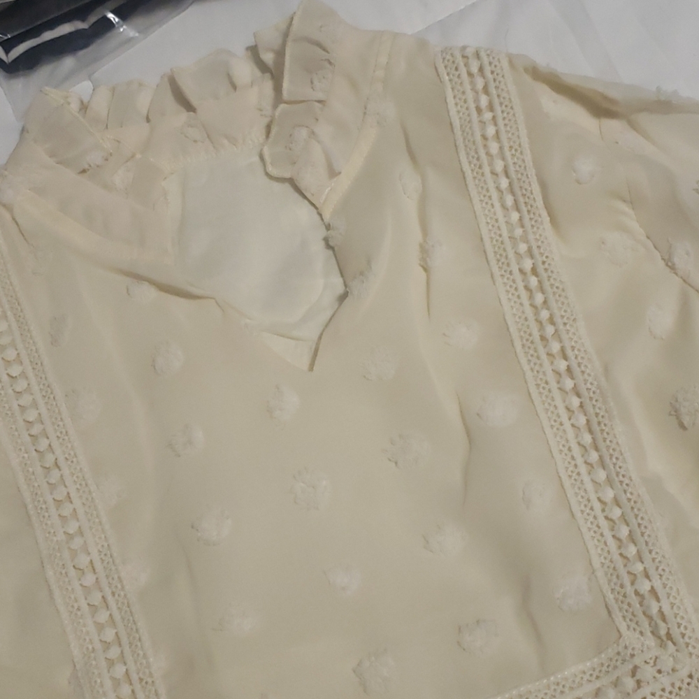 ๐1 L left New boutique polka dot top - Picture 12 of 14